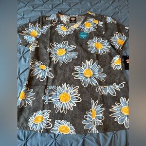 Dickies Sunflower women’s scrub top